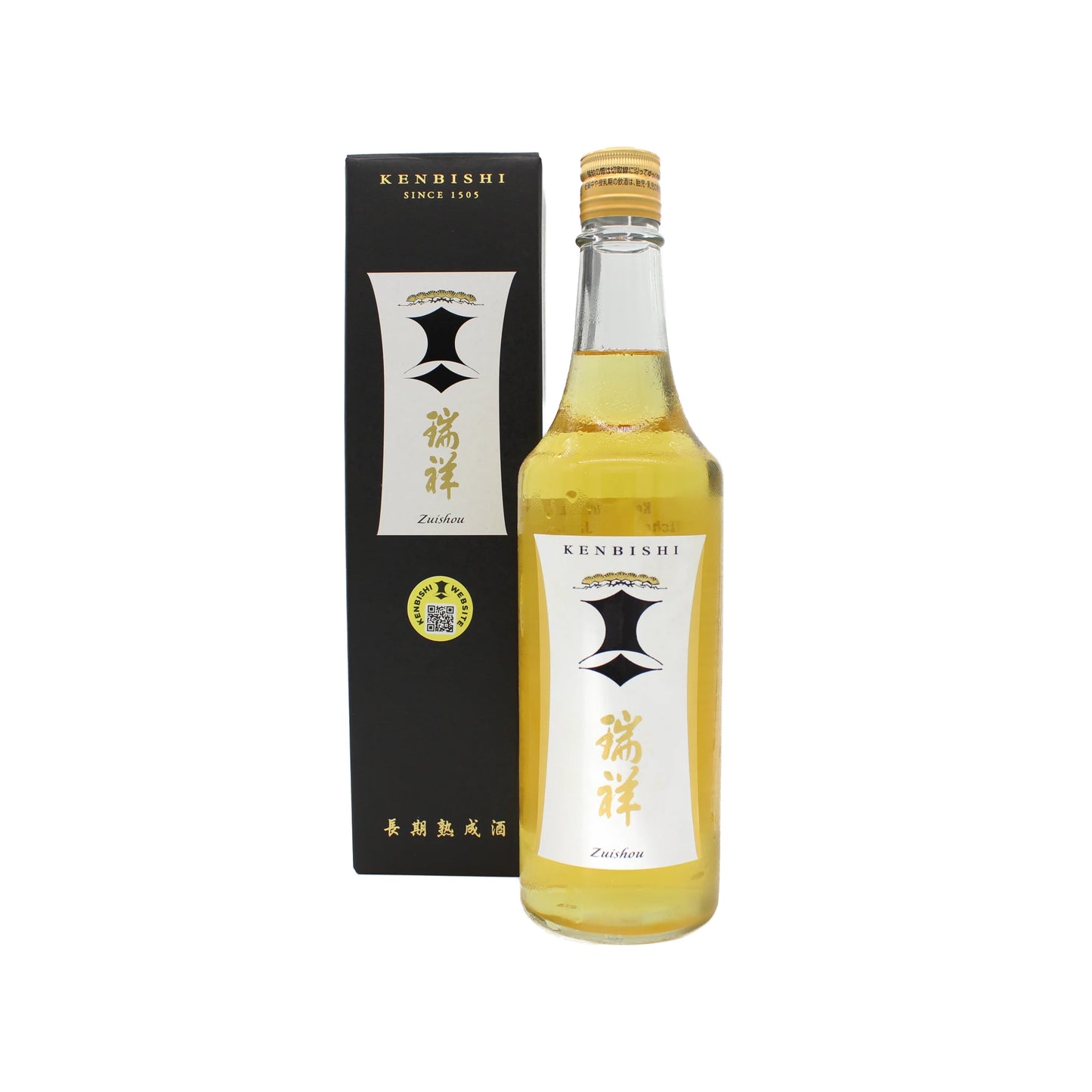 A bottle of Kenbishi Zuishou “Alchemy” Yamahai Junmai Koshu Sake stands beside its black and gold box, both adorned with matching Japanese calligraphy labels and a black emblem, reflecting tradition and refinement.