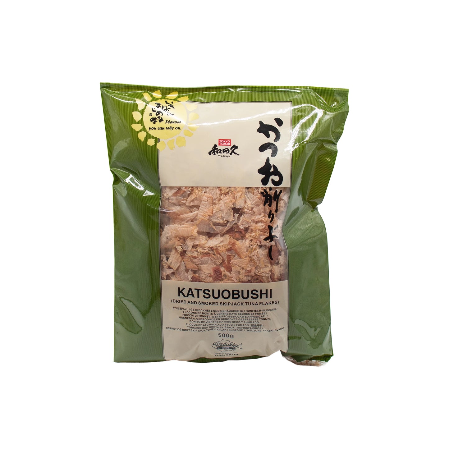 Wadakyu Katsuobushi, Bonito Flakes (500g) come in a green and clear bag with Japanese and English text. Made from Katsuwonus pelamis, theyre perfect for making dashi stock.