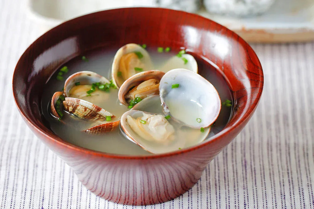 Clam Miso Soup by Yuki Gomi
