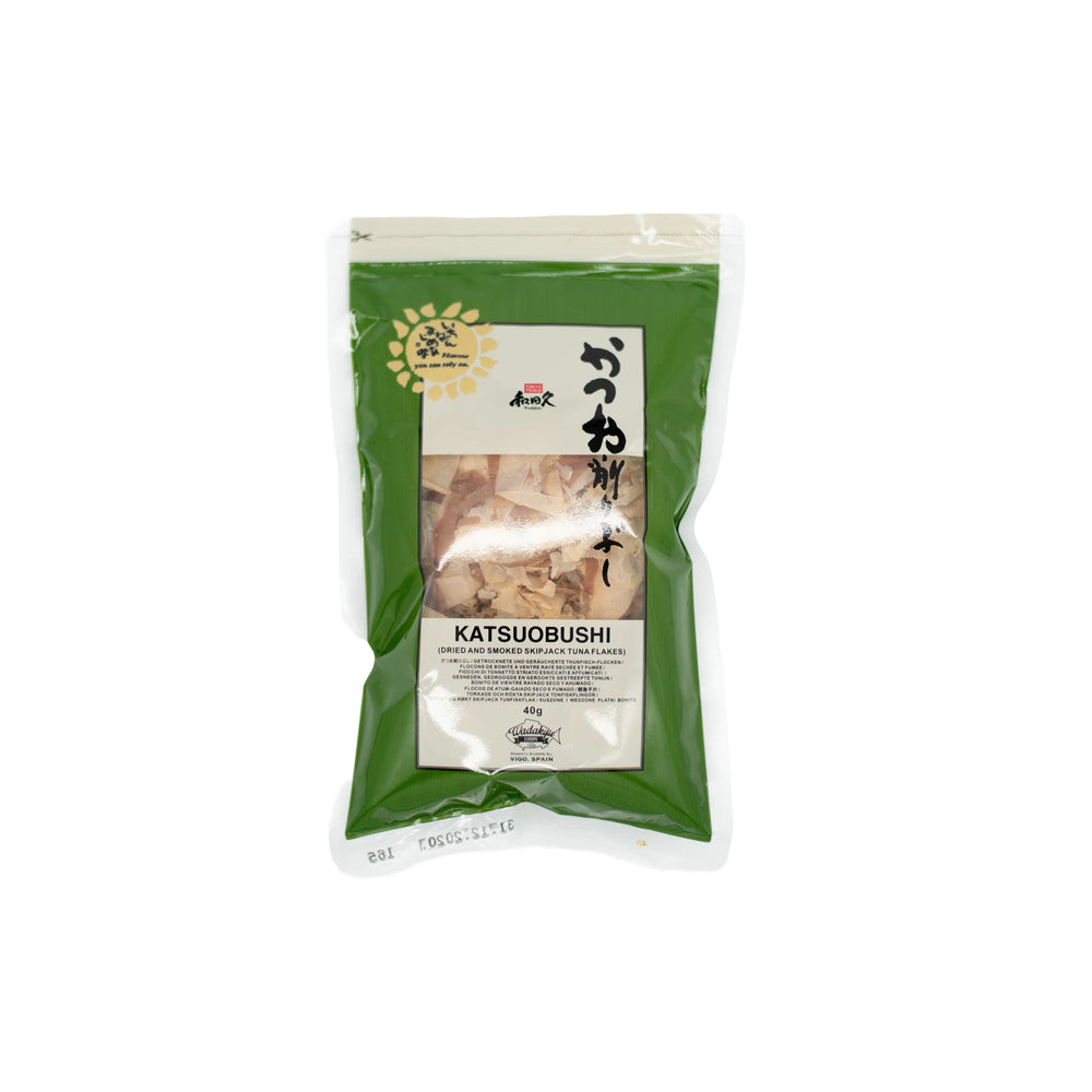 A 40g green and white bag of Wadakyu Katsuobushi Bonito Flakes (Katsuwonus pelamis), ideal for dashi stock, with Japanese and English text on the front.