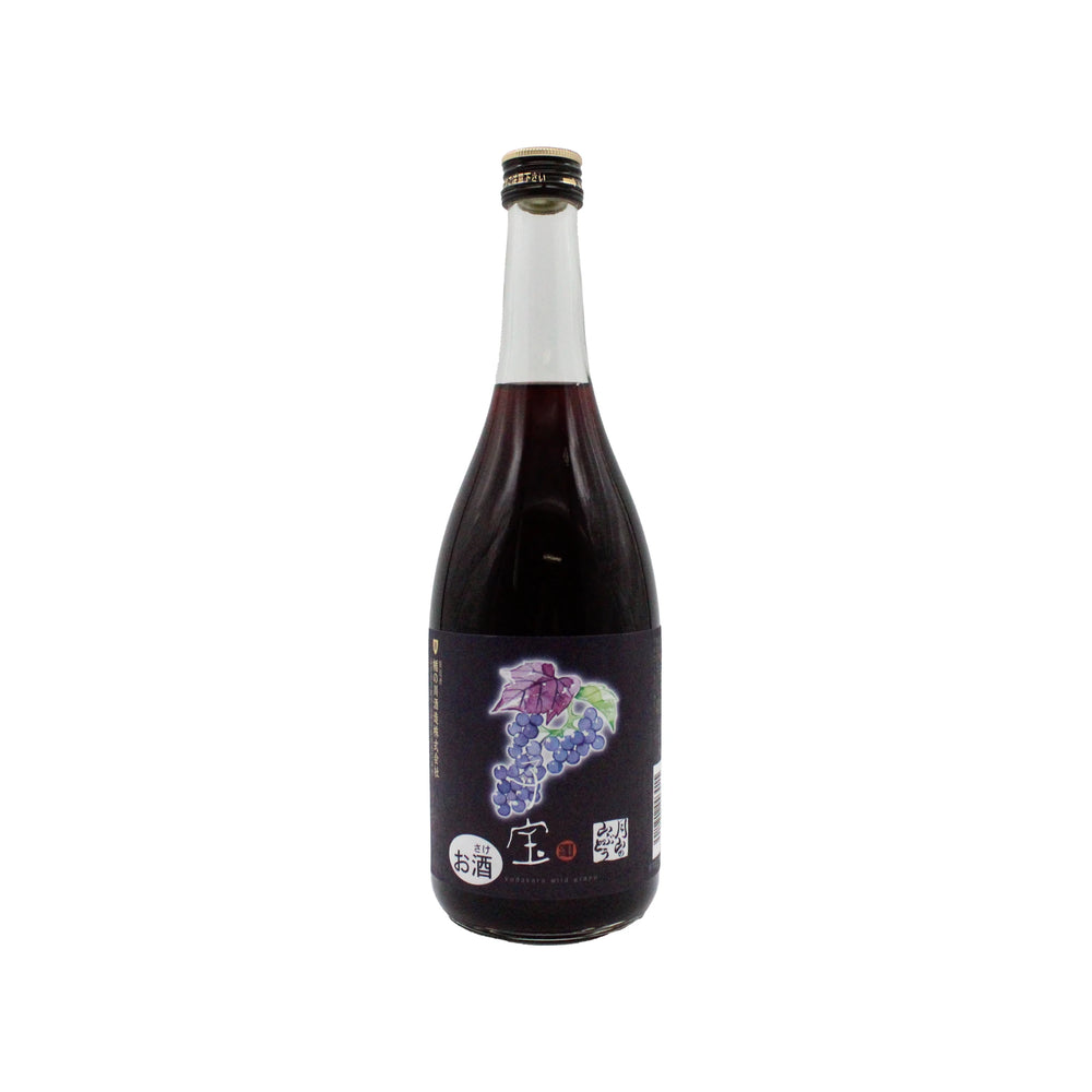 Kodakara - Gassan Wild Grape Liqueur 720ml is a limited-edition drink from Tatenokawa Brewery, presented in a glass bottle with dark liquid and a black label featuring wild mountain grapes and Japanese text.