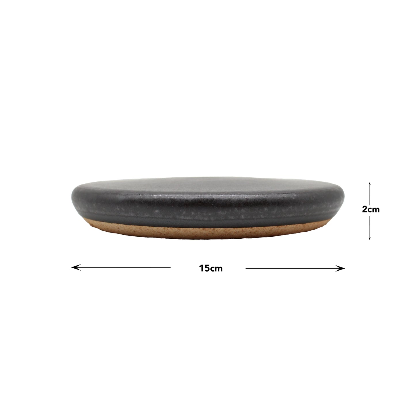 
                  
                    The Ishiyaki Grilling Stone is a round, flat, black plate with a brown base, measuring 15 cm in diameter and 2 cm high. Displayed against a white background, its dimensions are clearly labeled.
                  
                