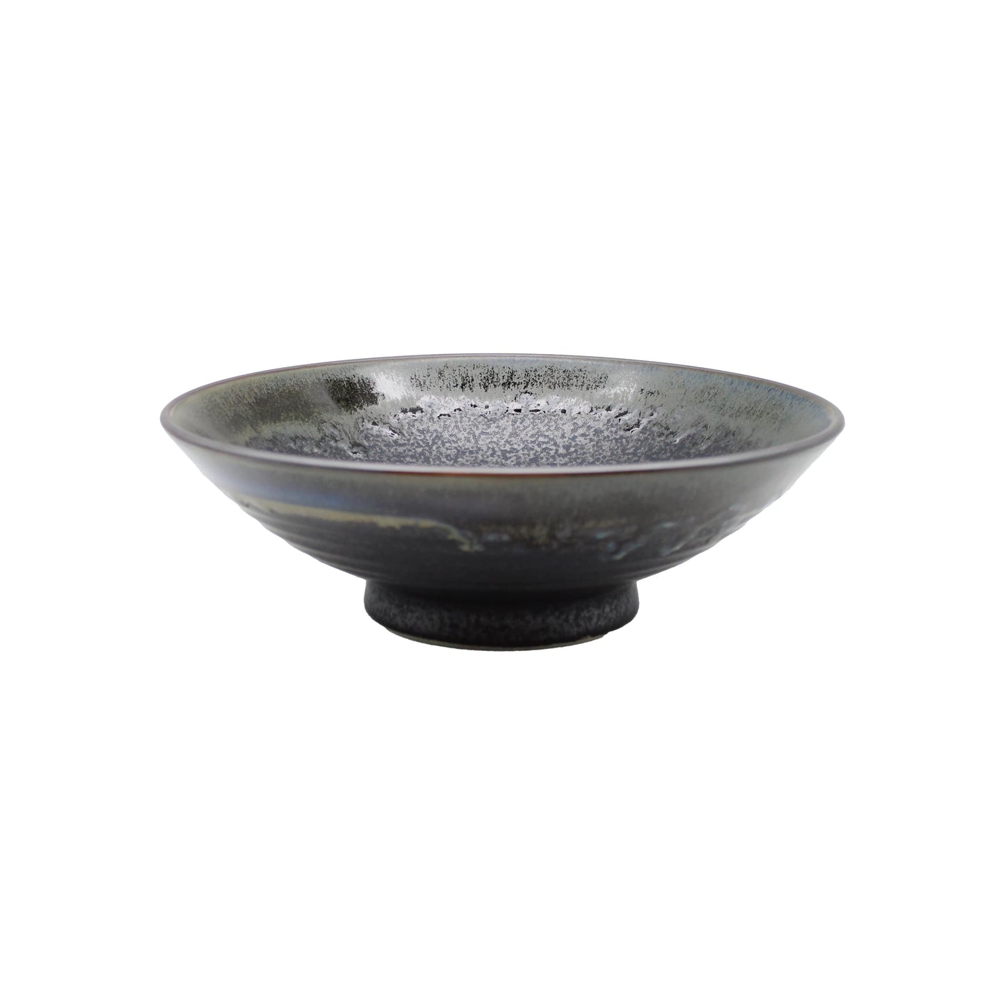 
                  
                    A side view of the Ramen Bowl - Matt Black with Gloss Rim, a shallow round Minoyaki porcelain bowl with a slightly raised base, shown against a white background.
                  
                