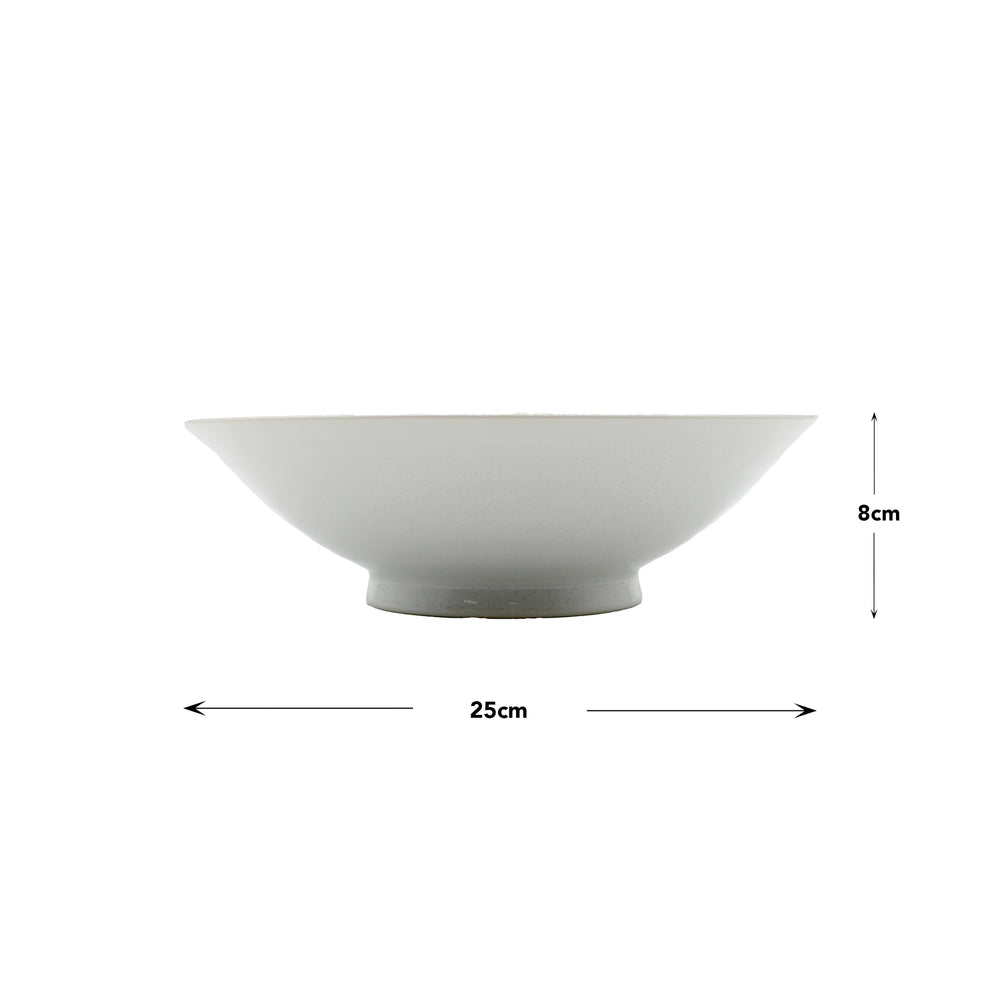 A side view of the Ramen Bowl - Parchment White shows its plain Minoyaki porcelain design with labeled dimensions of 25 cm diameter and 8 cm height, reflecting a timeless Japanese aesthetic.