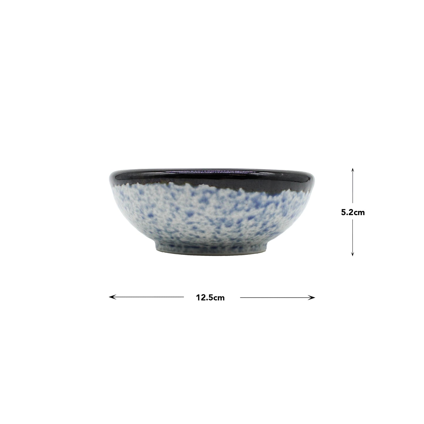 
                  
                    The Soy Sauce Dish - Japanese Wave is a blue and white Japanese ceramic bowl, 12.5 cm in diameter and 5.2 cm high, adorned with a seigaiha pattern, displayed on a white background with measurement arrows.
                  
                