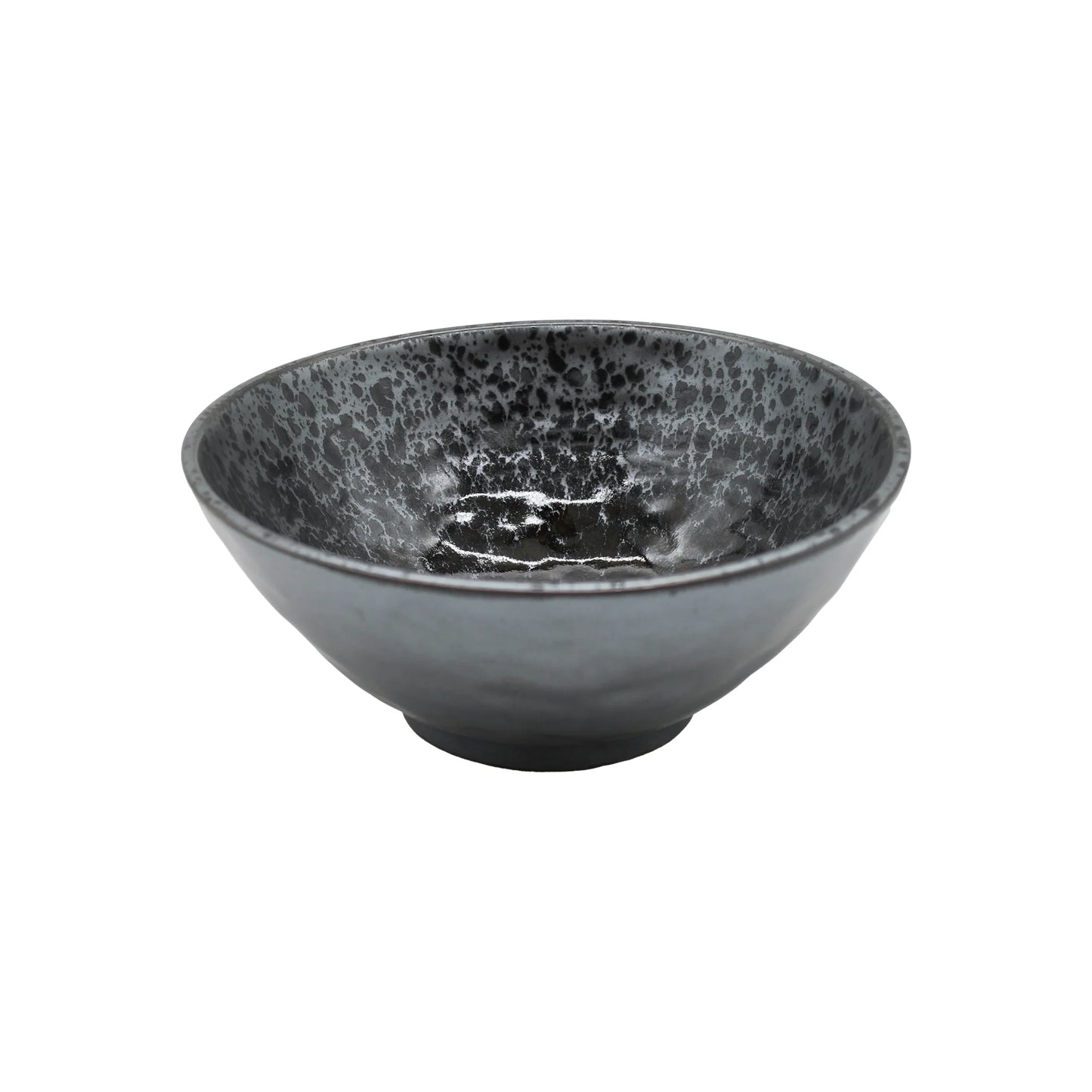 The Udon Bowl - Black Pearl is a dark, speckled Minoyaki porcelain piece with a round base and wide rim, finished in black pearl glaze—an eye-catching decorative item for any space.
